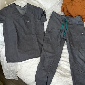 Figs Gray Sweatpants with Drawstring and Relaxed Fit